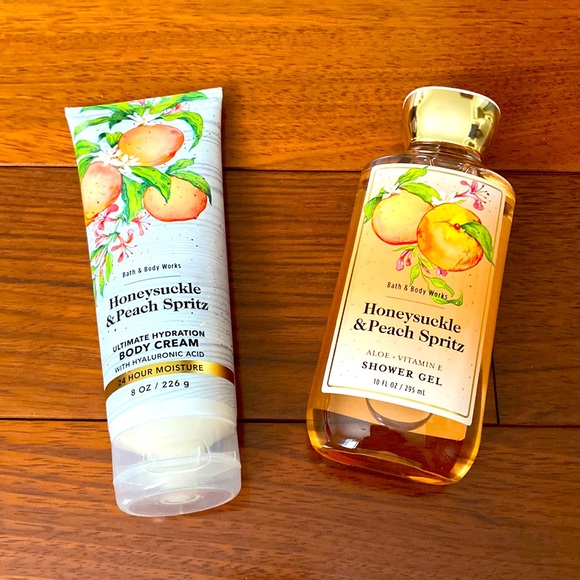 Bath & Body Works Bath & Body Bath Body Works Honeysuckle Peach